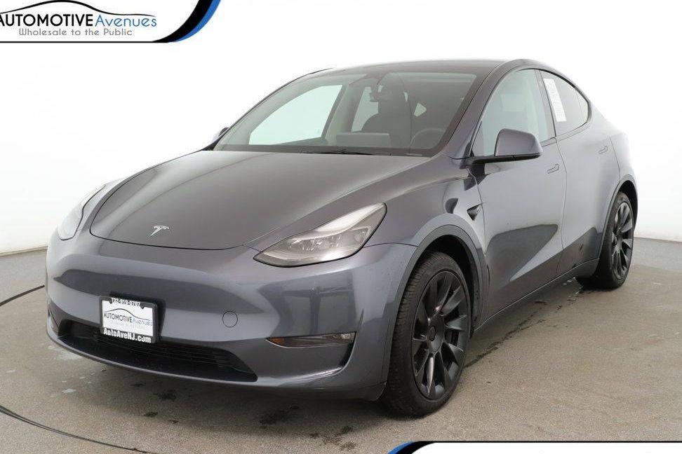 TESLA MODEL Y 2023 7SAYGAEE7PF630069 image